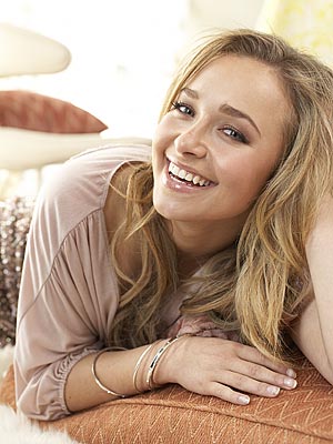 Hayden Panettiere can't seem to decide on a hairstyle.